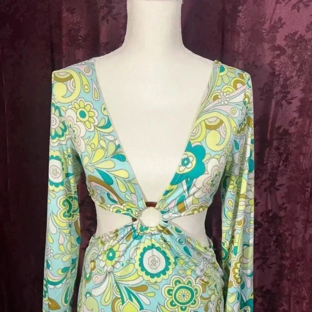 NWOT Almost Famous Hippie Flower Child Cutout Mini Dress Women's Size L - Picture 2 of 7